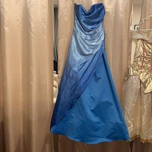 Super cute jump prom dress